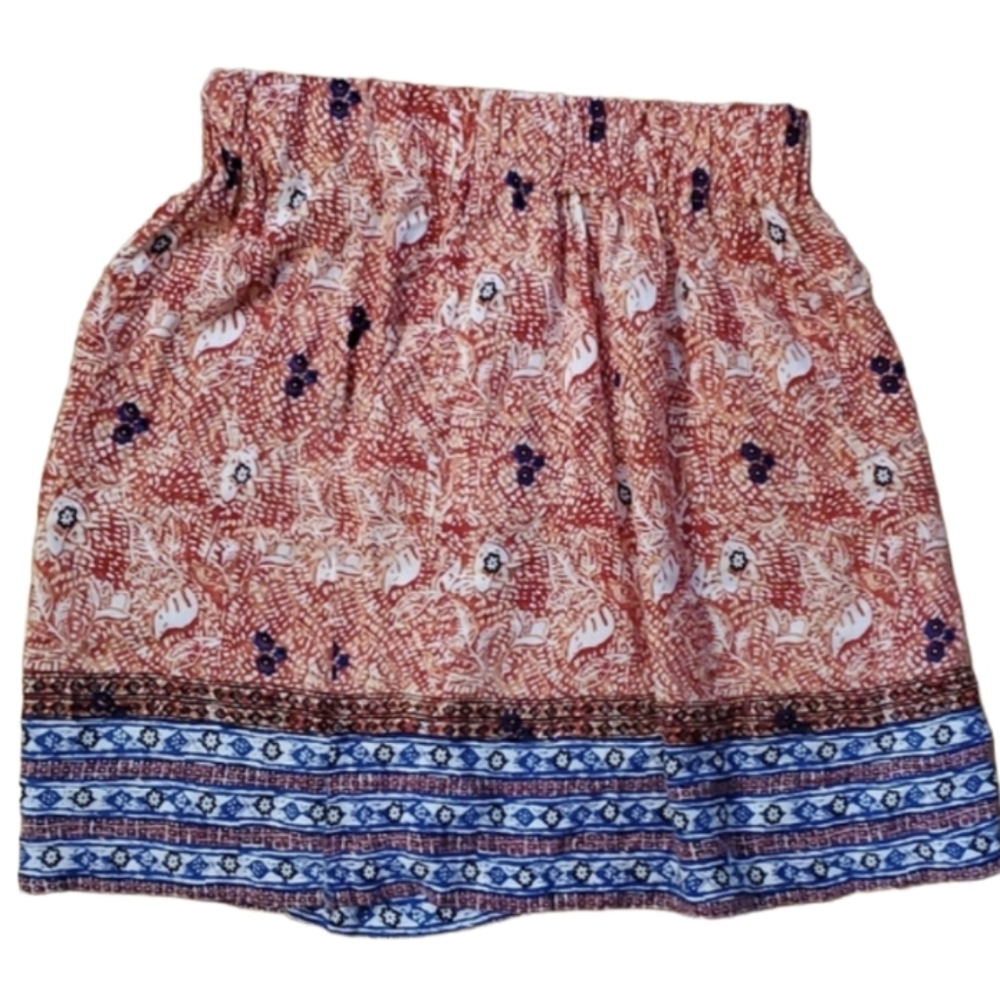 CAbi Bella Batik Red and Blue Floral Skirt #784. Size Small